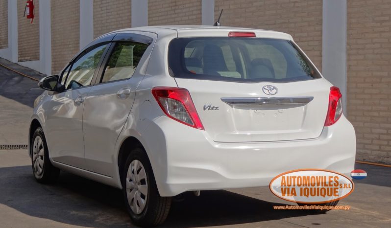 
								TOYOTA NEW VITZ AÑO 2013 full									