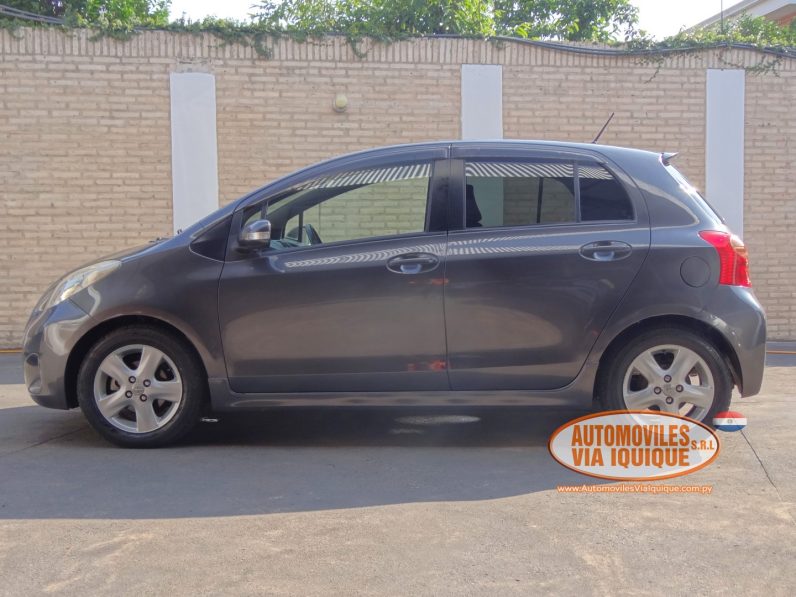 
								TOYOTA NEW VITZ RS AÑO 2010 full									
