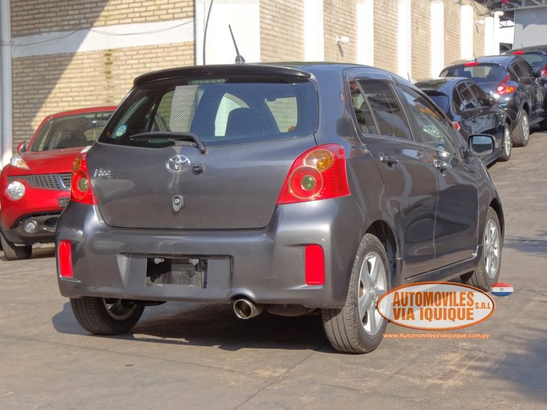 
								TOYOTA NEW VITZ RS AÑO 2010 full									