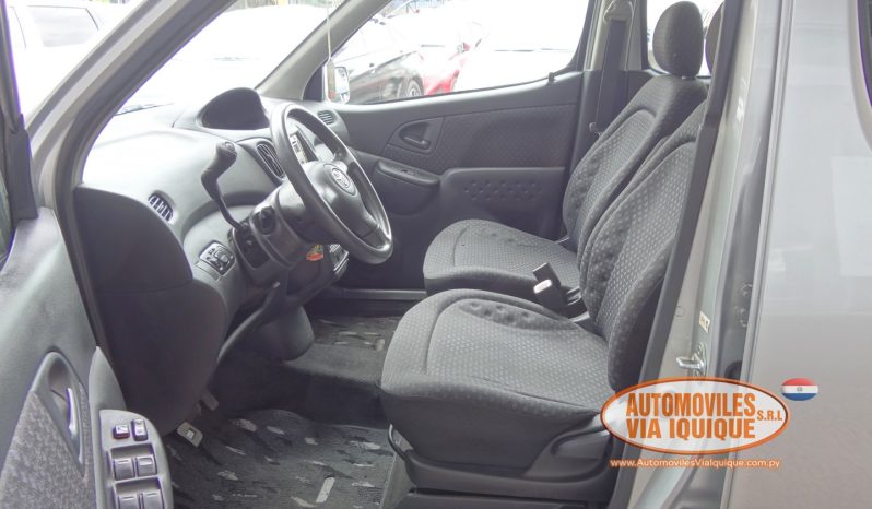 
								TOYOTA FUNCARGO AÑO 2003 full									