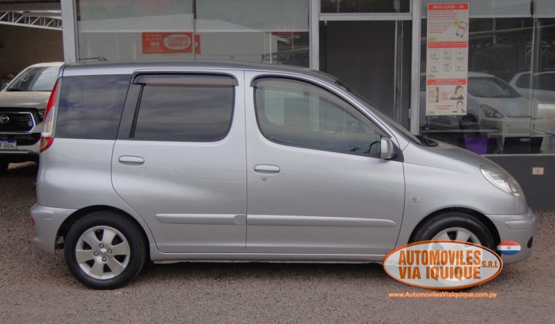 
								TOYOTA FUNCARGO AÑO 2003 full									