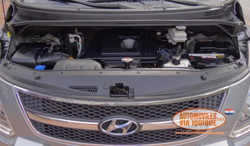 
								HYUNSAI STAREX AÑO 2015 full									