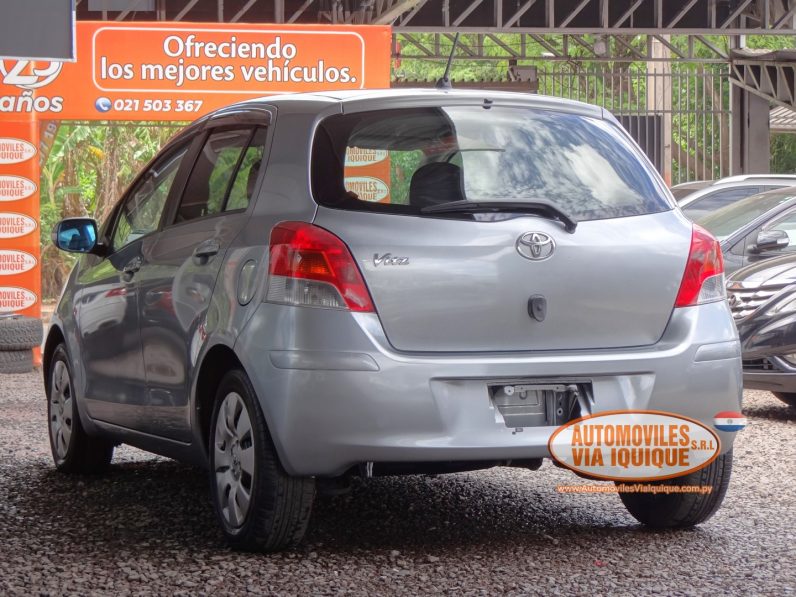 
								TOYOTA NEW VITZ AÑO 2010 full									