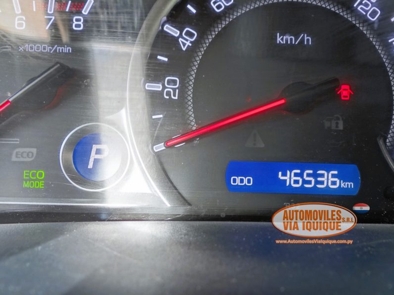 
								TOYOTA NEW NOAH AÑO 2014 full									