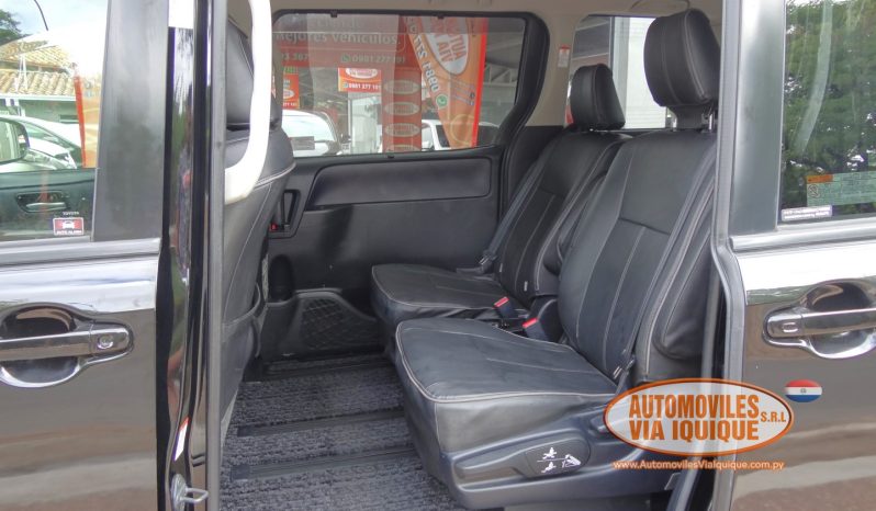 
								TOYOTA NEW NOAH AÑO 2014 full									