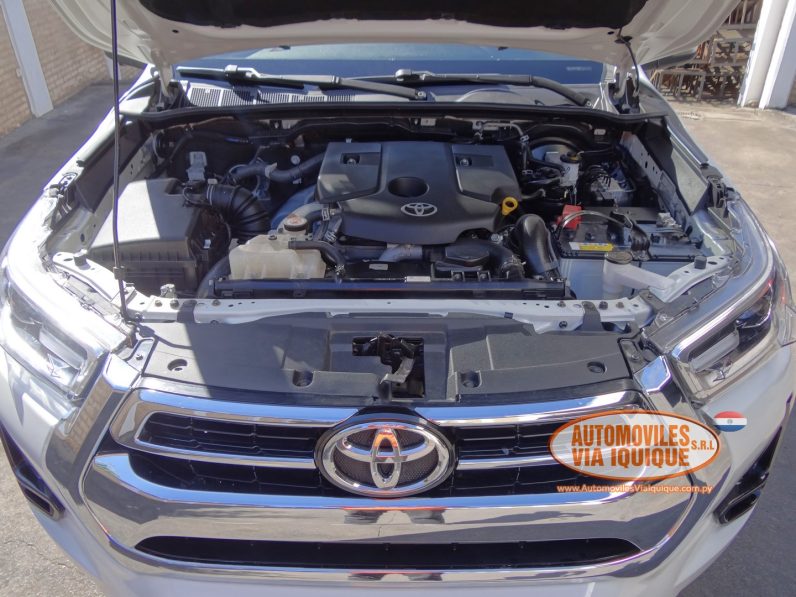
								TOYOTA HILUX AÑO 2022 full									