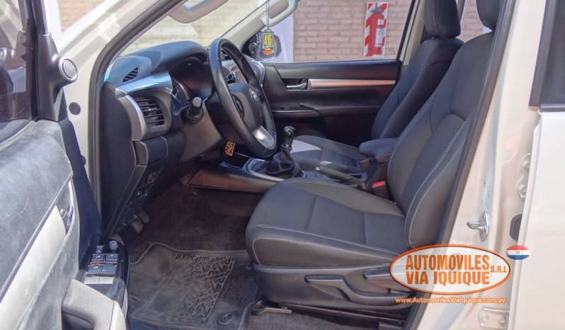 
								TOYOTA HILUX AÑO 2022 full									