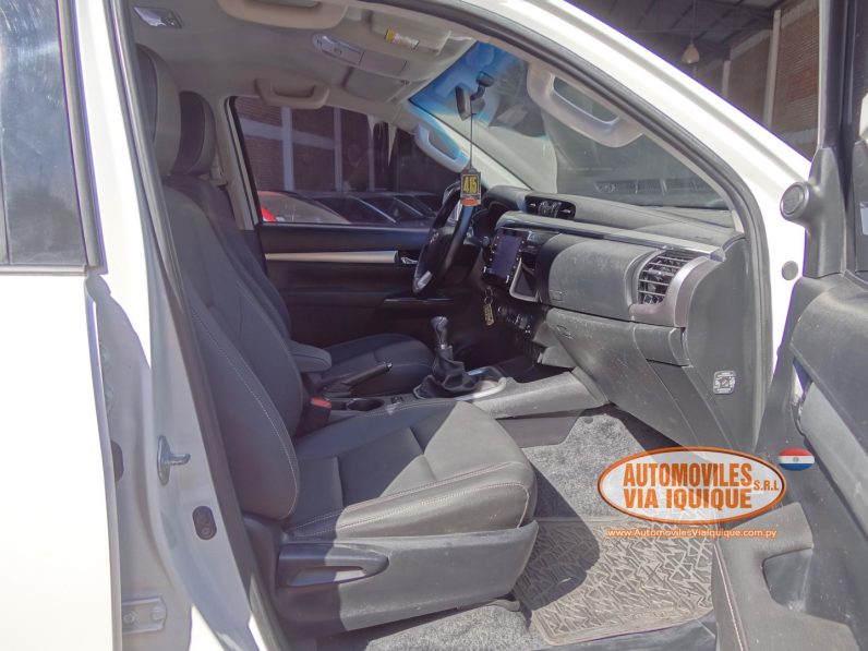 
								TOYOTA HILUX AÑO 2022 full									