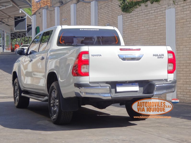 
								TOYOTA HILUX AÑO 2022 full									