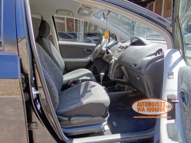 
								TOYOTA NEW VITZ AÑO 2010 full									