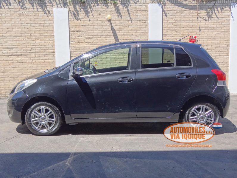
								TOYOTA NEW VITZ AÑO 2010 full									
