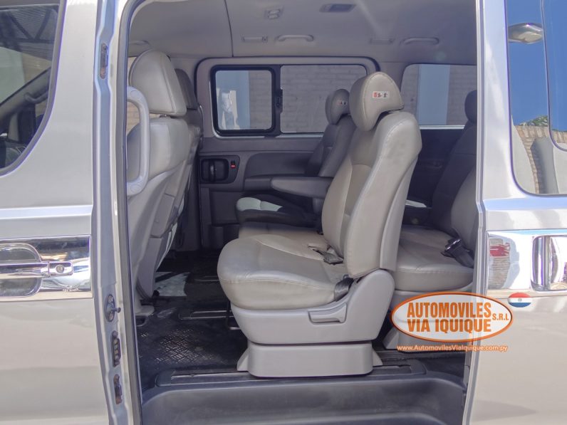 
								HYUNDAI STAREX AÑO 2016 full									