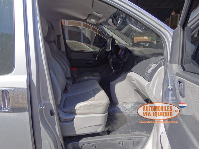 
								HYUNDAI STAREX AÑO 2016 full									