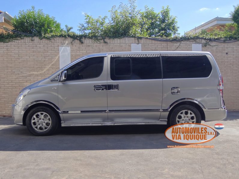 
								HYUNDAI STAREX AÑO 2016 full									