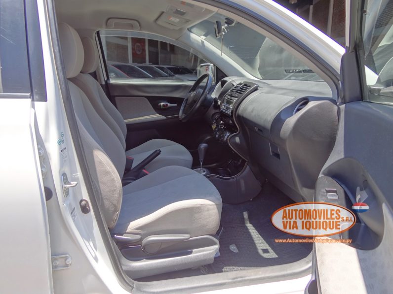 
								TOYOTA NEW IST AÑO 2007 full									