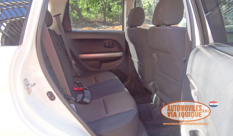 
								TOYOTA IST AÑO 2004 full									