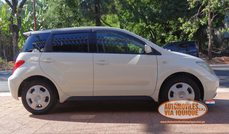 
								TOYOTA IST AÑO 2004 full									