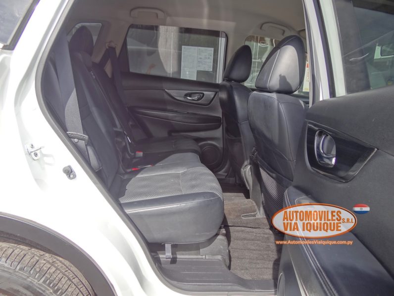 
								NISSAN X-TRAIL AÑO 2015 full									