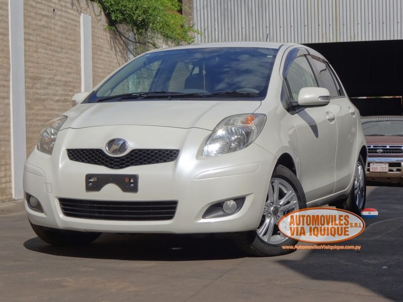 
								TOYOTA NEW VITZ AÑO 2010 full									