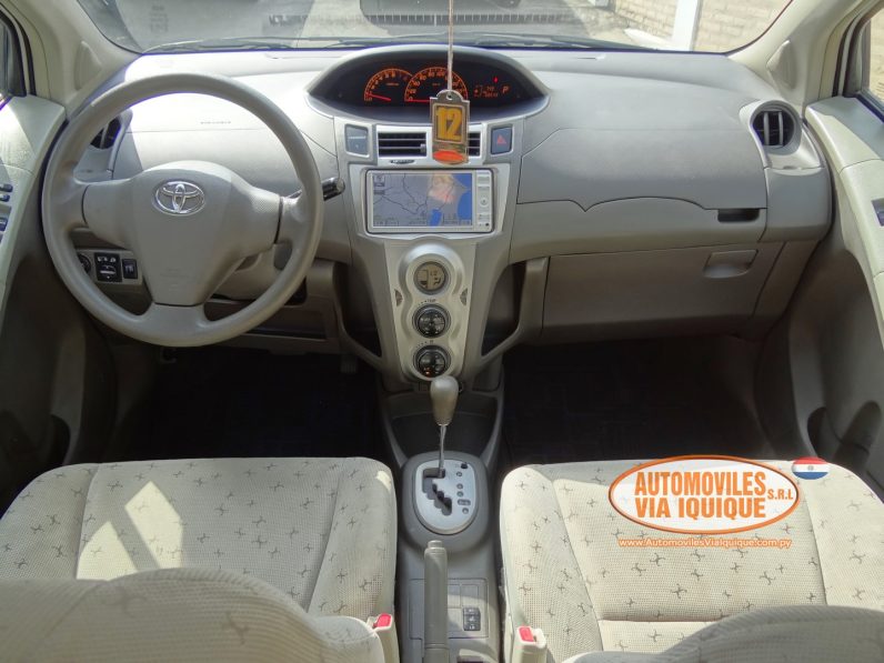 
								TOYOTA NEW VITZ AÑO 2010 full									