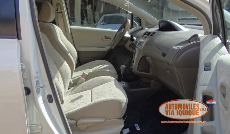 
								TOYOTA NEW VITZ AÑO 2010 full									