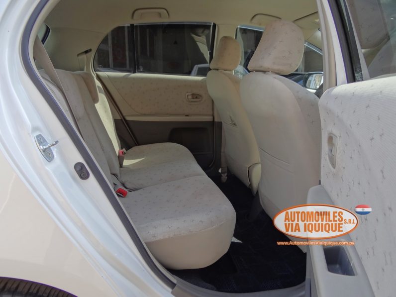 
								TOYOTA NEW VITZ AÑO 2010 full									