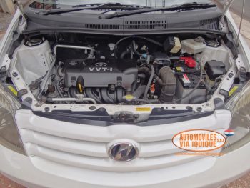 TOYOTA IST AÑO 2006