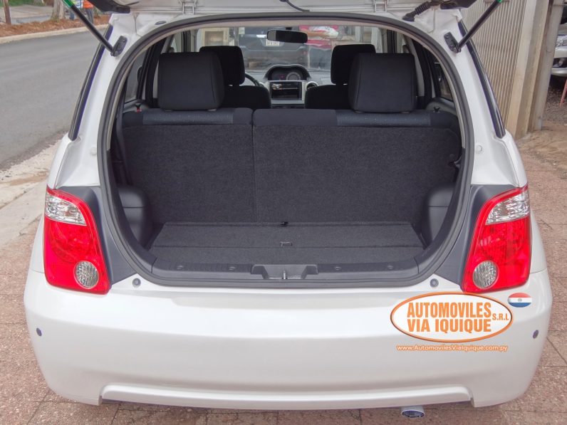 
								TOYOTA IST AÑO 2006 full									