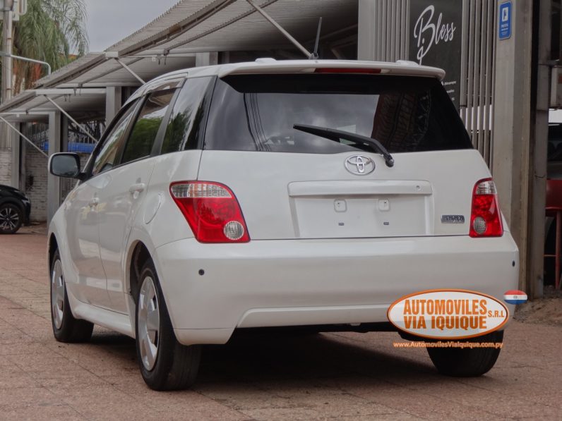 
								TOYOTA IST AÑO 2006 full									