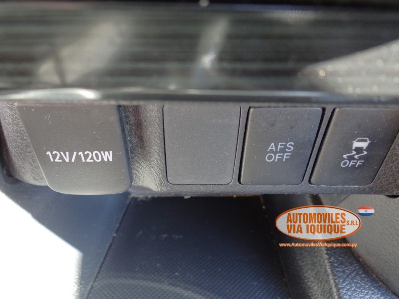 
								TOYOTA NEW AURIS AÑO 2012 full									