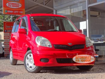 TOYOTA FUNCARGO AÑO 2002