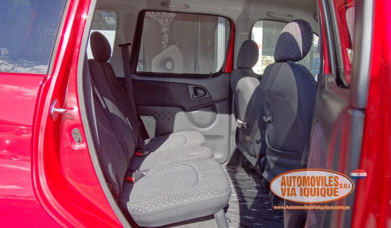 
								TOYOTA FUNCARGO AÑO 2002 full									