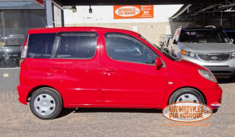 
								TOYOTA FUNCARGO AÑO 2002 full									