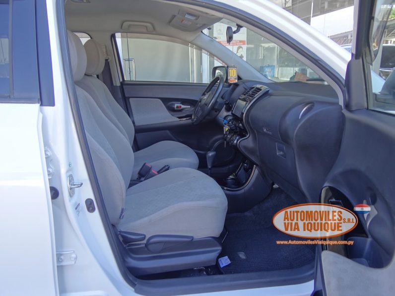 
								TOYOTA NEW IST AÑO 2008 full									