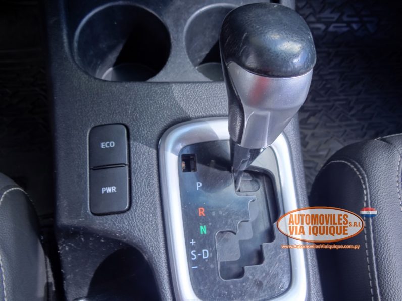 
								TOYOTA HILUX SRV AÑO 2019 full									