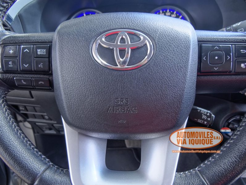 
								TOYOTA HILUX SRV AÑO 2019 full									