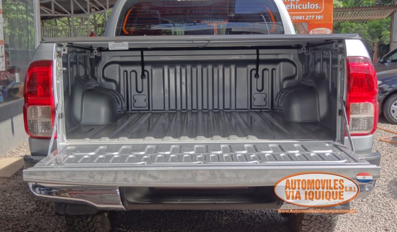 
								TOYOTA HILUX SRV AÑO 2019 full									