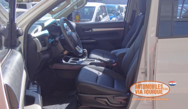 
								TOYOTA HILUX SRV AÑO 2019 full									
