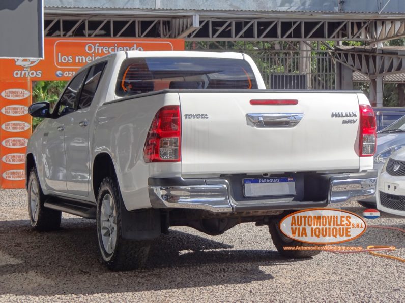 
								TOYOTA HILUX SRV AÑO 2019 full									