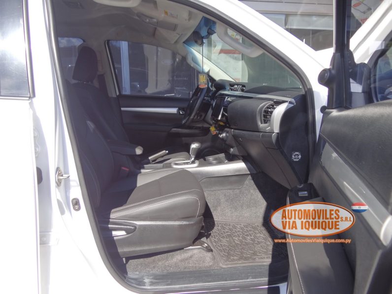 
								TOYOTA HILUX SRV AÑO 2019 full									