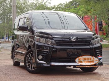 TOYOTA NEW VOXY AÑO 2014