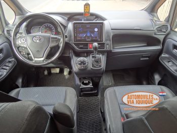 TOYOTA NEW VOXY AÑO 2014