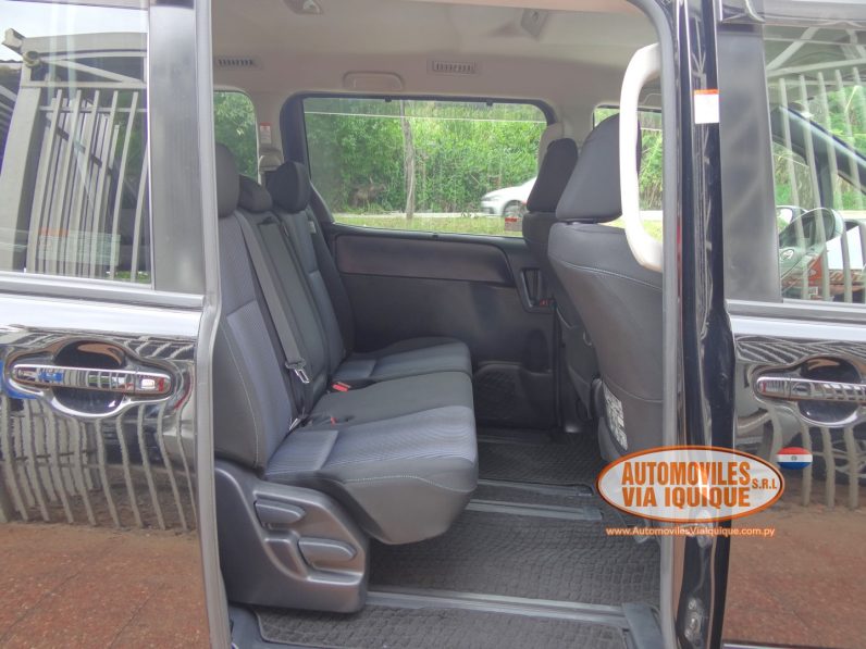 
								TOYOTA NEW VOXY AÑO 2014 full									