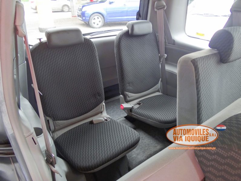 
								TOYOTA SIENTA AÑO 2009 full									