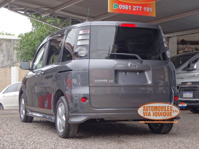 
								TOYOTA SIENTA AÑO 2009 full									