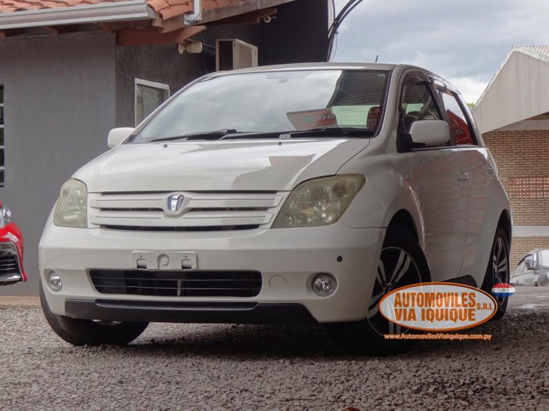 
								TOYOTA IST AÑO 2004 full									