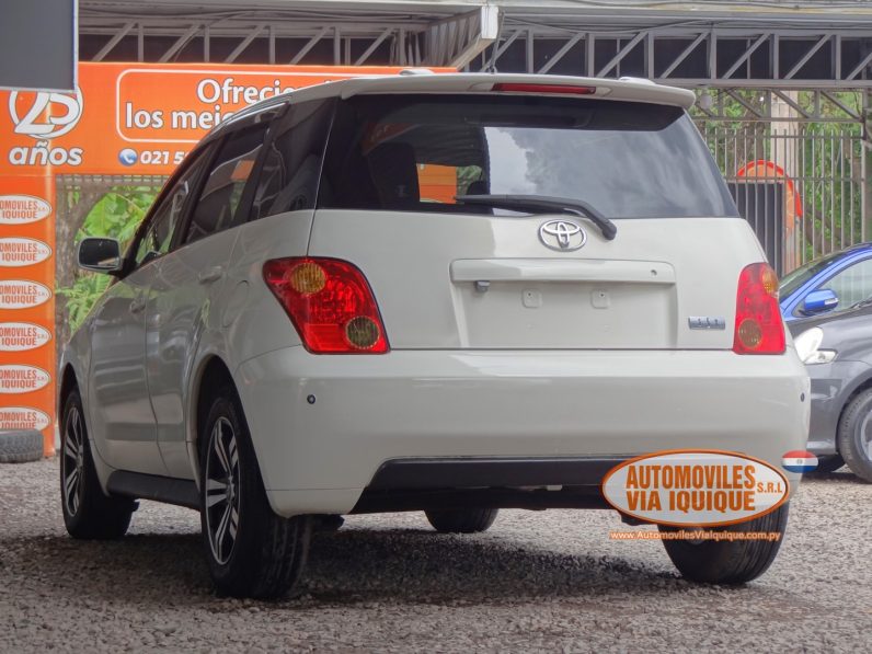 
								TOYOTA IST AÑO 2004 full									