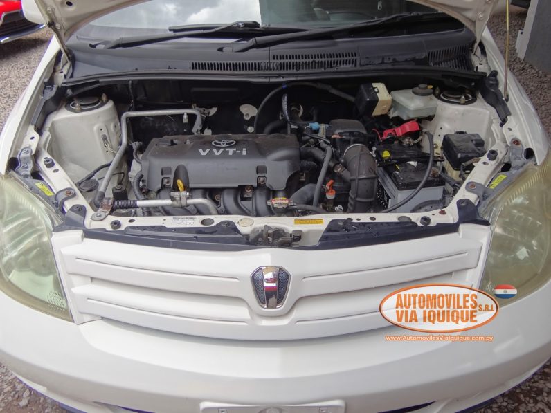 
								TOYOTA IST AÑO 2004 full									