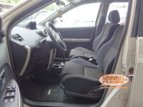 TOYOTA IST AÑO 2004