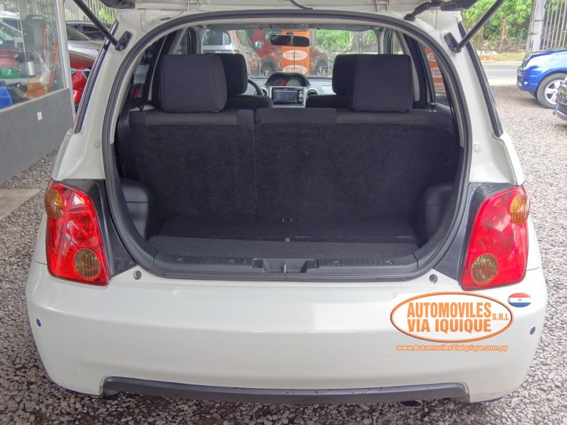 
								TOYOTA IST AÑO 2004 full									